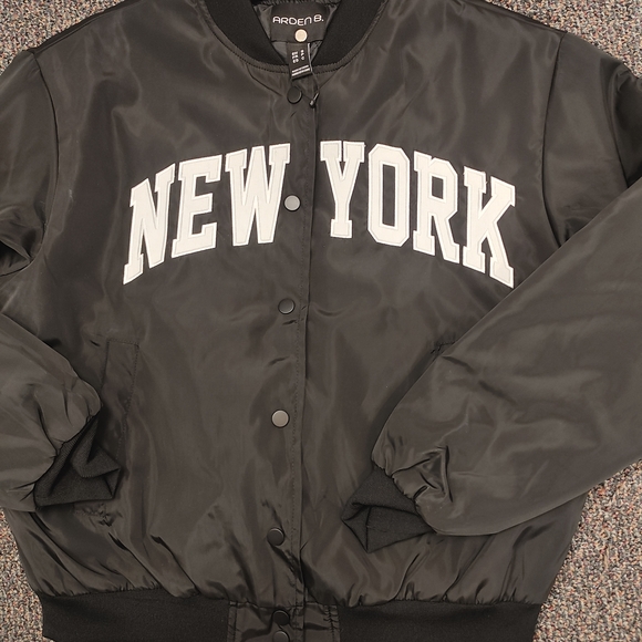 Arden B Jackets & Blazers - Arden B Black New York Bomber Jacket